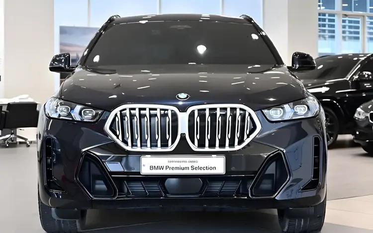 BMW X6 2023 годаfor48 000 000 тг. в Алматы