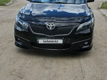 Toyota Camry 2011 года за 7 200 000 тг. в Актобе – фото 3