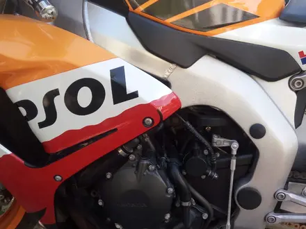 Honda  CBR1000RR Repsol HRC 2007 года за 6 500 000 тг. в Алматы – фото 9