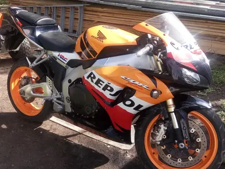 Honda  CBR1000RR Repsol HRC 2007 года за 6 500 000 тг. в Алматы – фото 10