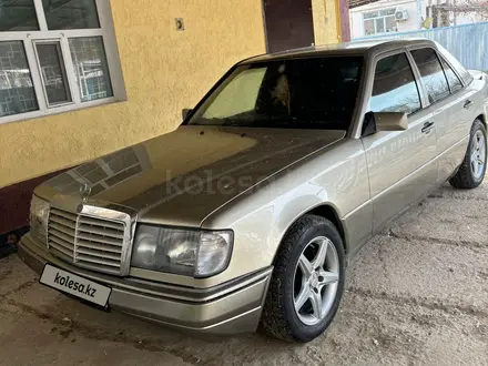 Mercedes-Benz E 230 1991 года за 2 000 000 тг. в Кызылорда – фото 3