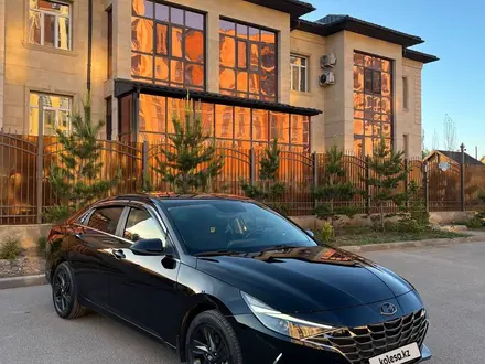 Hyundai Elantra 2021 года за 8 150 000 тг. в Караганда