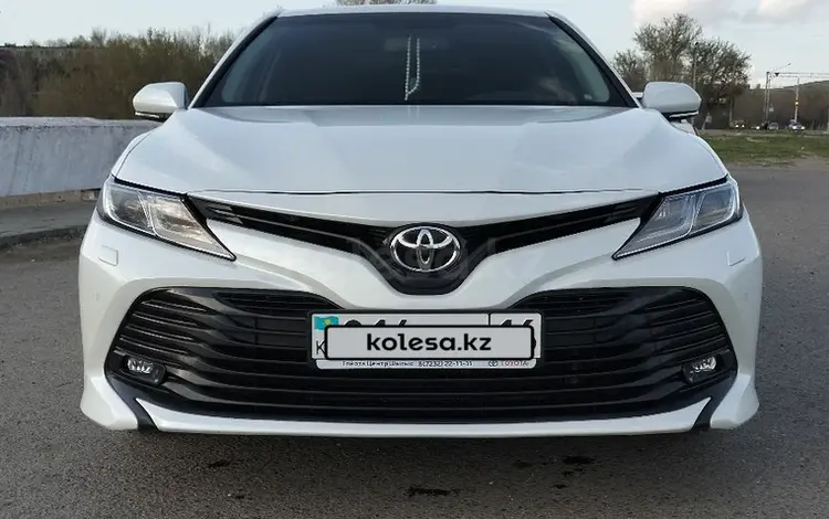 Toyota Camry 2021 годаүшін14 500 000 тг. в Усть-Каменогорск