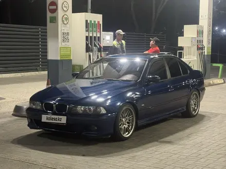 BMW 530 2000 года за 6 000 000 тг. в Алматы – фото 2