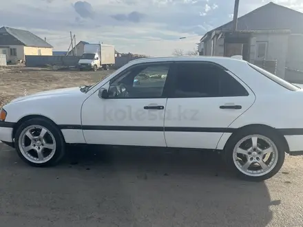 Mercedes-Benz C 200 1994 года за 1 600 000 тг. в Астана