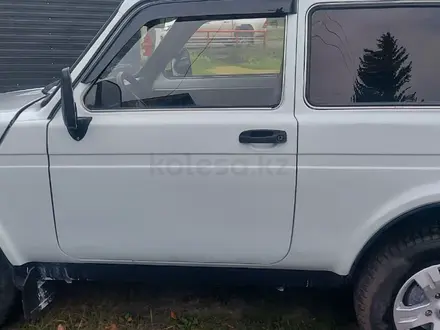 ВАЗ (Lada) Lada 2121 2000 года за 1 550 000 тг. в Петропавловск – фото 9