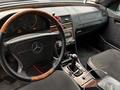 Mercedes-Benz C 200 1996 года за 2 700 000 тг. в Семей – фото 6