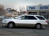 Toyota Mark II Qualis 1998 года за 4 050 000 тг. в Алматы – фото 2