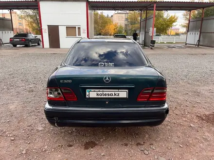 Mercedes-Benz E 230 1996 года за 2 000 000 тг. в Караганда – фото 4