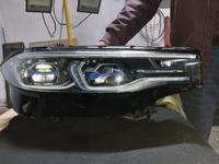 Фара правая BMW X7 лазер оригинал за 500 000 тг. в Алматы