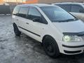 Volkswagen Sharan 2002 годаfor3 200 000 тг. в Уральск – фото 2