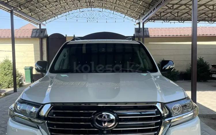 Toyota Land Cruiser 2016 года за 34 000 000 тг. в Алматы