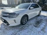 Toyota Camry 2017 годаfor13 600 000 тг. в Алматы – фото 3