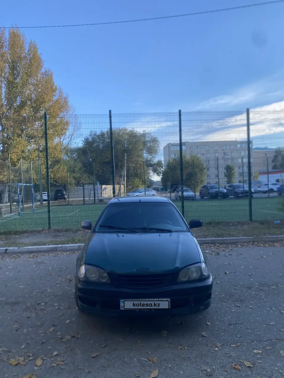 Toyota Avensis, 1998