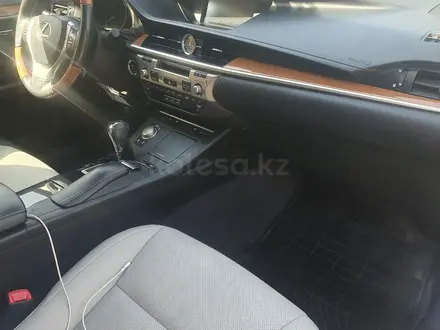 Lexus ES 300h 2014 года за 8 700 000 тг. в Жанаозен – фото 10