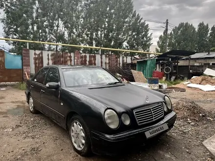 Mercedes-Benz E 320 1996 года за 2 000 000 тг. в Алматы – фото 4