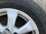 Титанка с зимней покрышкой за 250 000 тг. в Актау