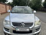 Volkswagen Touareg 2008 года за 7 200 000 тг. в Шымкент – фото 3