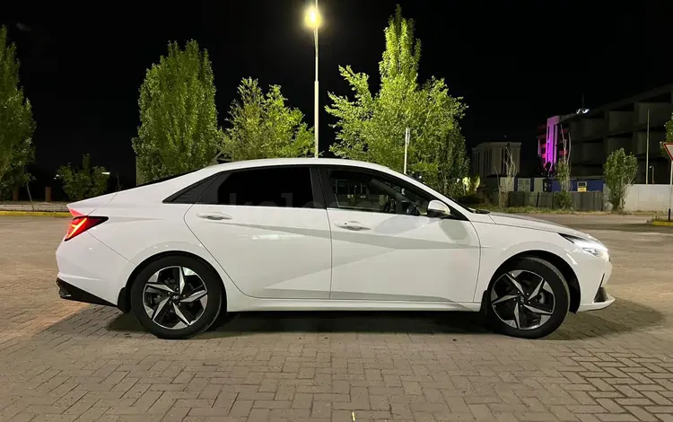 Hyundai Elantra 2020 годаfor9 700 000 тг. в Уральск