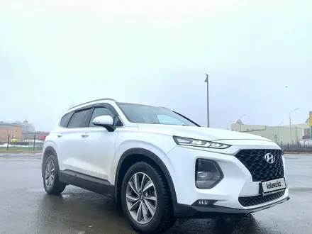 Hyundai Santa Fe 2018 года за 12 500 000 тг. в Уральск