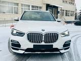 BMW X5 2019 года за 29 500 000 тг. в Алматы – фото 2
