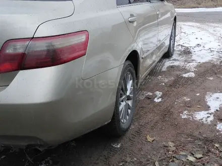 Toyota Camry 2006 года за 5 300 000 тг. в Уральск – фото 2