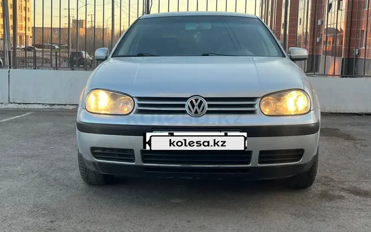 Volkswagen Golf 2002 годаүшін3 300 000 тг. в Караганда