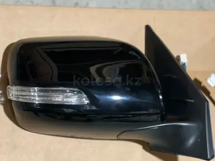 Боковое зеркало на Toyota за 50 000 тг. в Алматы