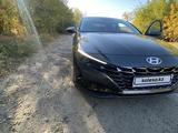 Hyundai Elantra 2022 годаүшін10 800 000 тг. в Усть-Каменогорск – фото 3