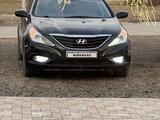 Hyundai Sonata 2010 года за 5 000 000 тг. в Атырау – фото 3