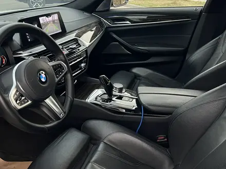 BMW 540 2018 года за 17 700 000 тг. в Алматы – фото 8