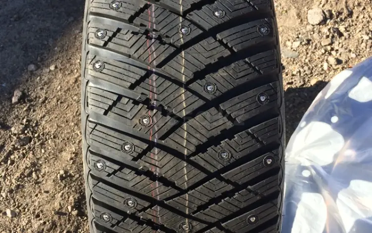 Шины Goodyear 275/40/r20 Ice Arctic за 100 000 тг. в Алматы