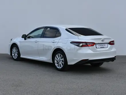 Toyota Camry 2023 года за 17 500 000 тг. в Атырау – фото 6