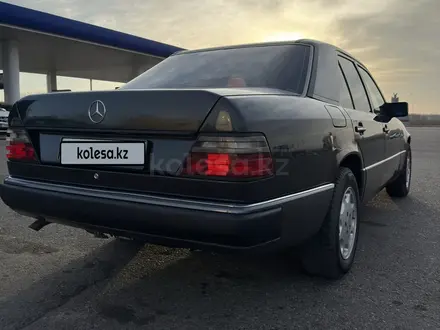 Mercedes-Benz E 230 1990 года за 3 000 000 тг. в Талдыкорган – фото 4