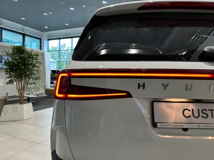 Hyundai Custin Travel 2024 года за 15 490 000 тг. в Петропавловск – фото 3