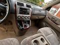 Kia Carnival 2003 годаүшін2 500 000 тг. в Лисаковск – фото 4