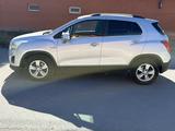 Chevrolet Tracker 2015 года за 3 990 000 тг. в Караганда – фото 2
