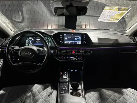 Hyundai Sonata 2020 года за 12 990 000 тг. в Актобе – фото 10