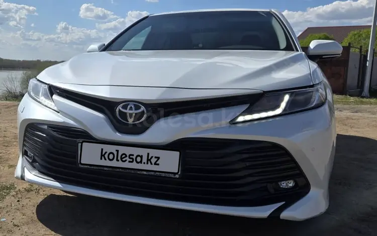 Toyota Camry 2021 года за 13 000 000 тг. в Павлодар