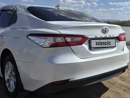 Toyota Camry 2021 года за 13 000 000 тг. в Павлодар – фото 4