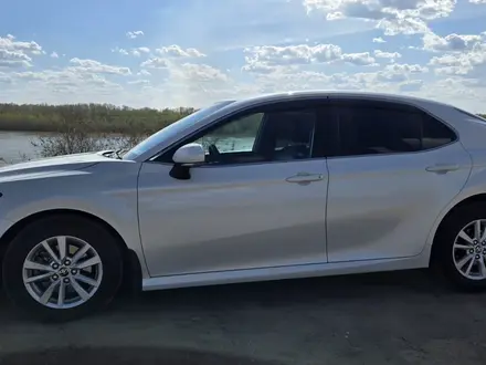 Toyota Camry 2021 года за 13 000 000 тг. в Павлодар – фото 3
