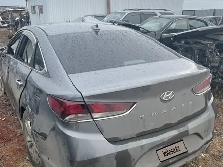 Hyundai Sonata 2018 года за 2 653 960 тг. в Актобе – фото 3