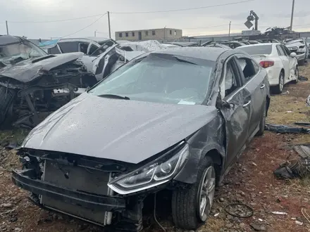 Hyundai Sonata 2018 года за 2 653 960 тг. в Актобе – фото 2