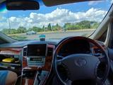 Toyota Alphard 2004 года за 4 000 000 тг. в Уральск – фото 2