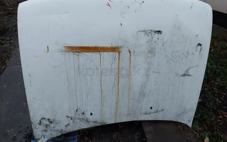 Капот Nissan sunny Y10 за 35 000 тг. в Усть-Каменогорск