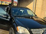 Mercedes-Benz ML 350 2006 года за 5 000 000 тг. в Шымкент – фото 3