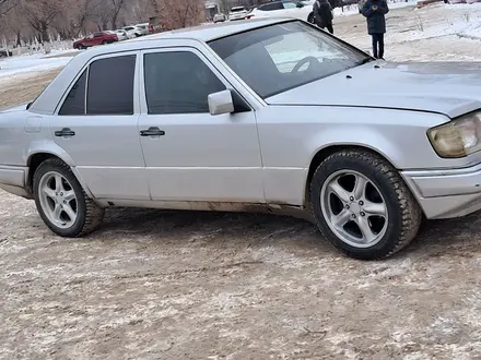 Mercedes-Benz E 280 1993 года за 2 000 000 тг. в Актобе – фото 2