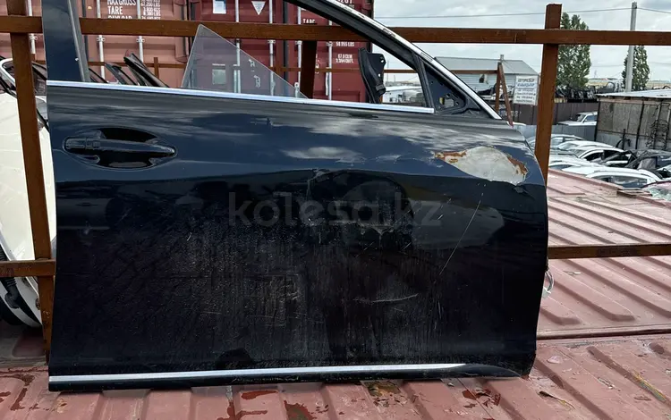 Дверь правый передняя Лексус GS300 за 20 000 тг. в Актобе