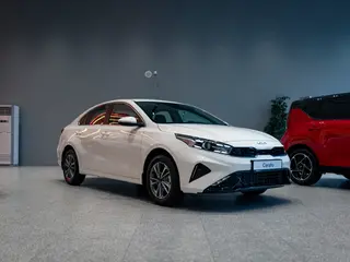 Kia Cerato Luxe 2.0