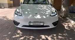 Tesla Model Y 2023 года за 15 800 000 тг. в Астана – фото 2